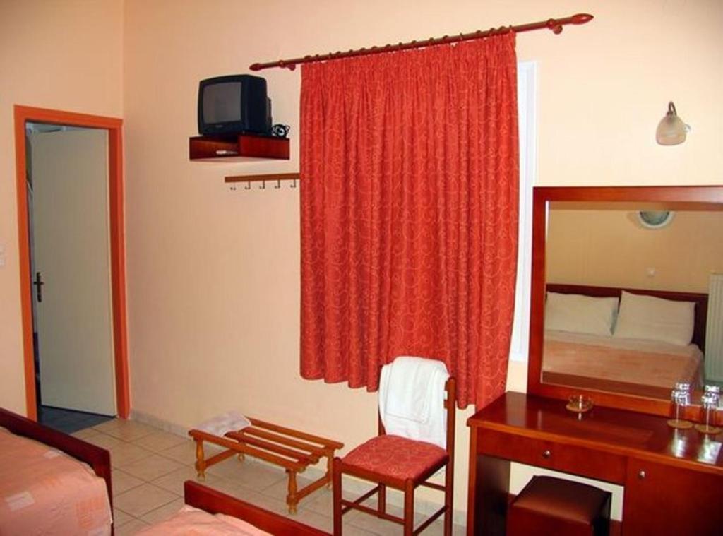 Apollon Hotel Tirós Kamer foto
