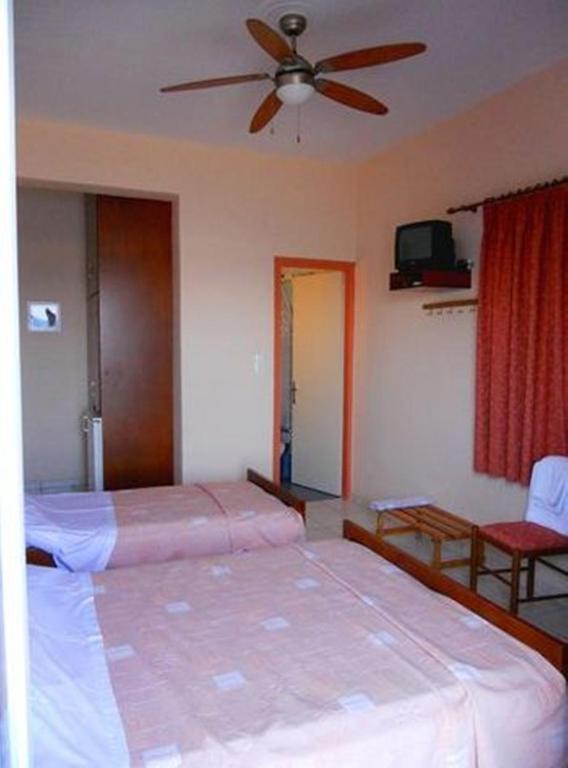 Apollon Hotel Tirós Kamer foto