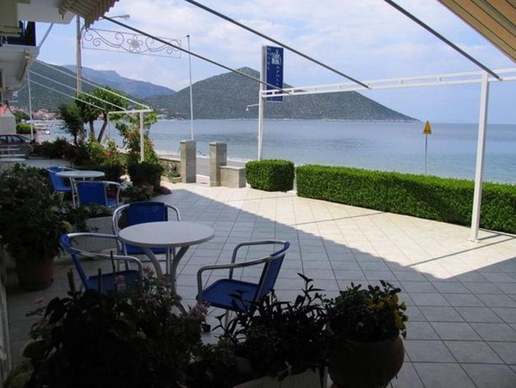 Apollon Hotel Tirós Buitenkant foto